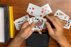 Bài Liêng Là Gì? Quy tắc chơi, phương pháp chơi Và Cách So Bài